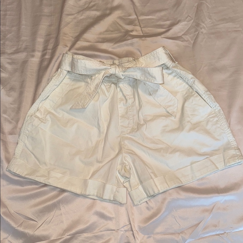 Ralph Lauren White Cargo Shorts Elastic Waist with Tie